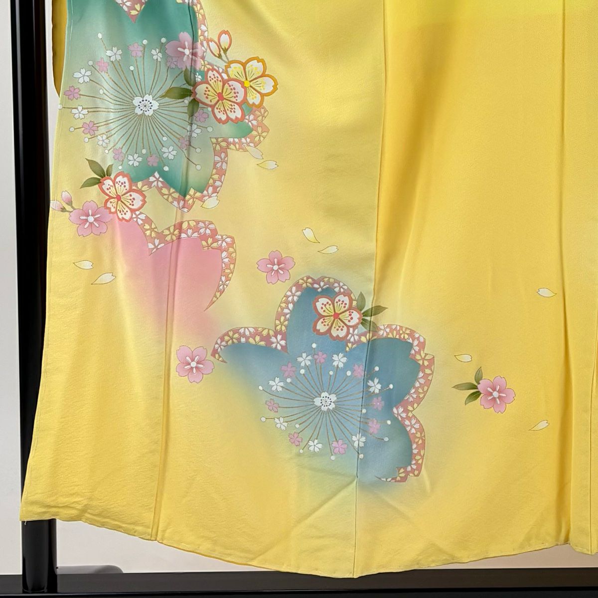 【美品】振袖禮服 身長155cm 袖長64cm M 雙層 櫻花 金彩裝飾 黃色 純蠶絲 名品級