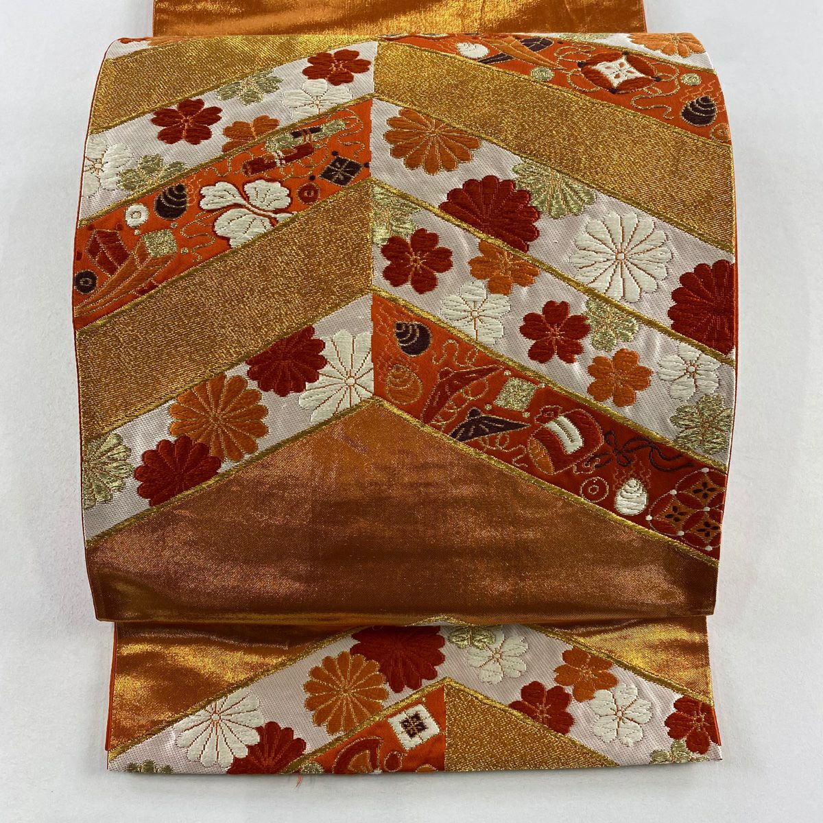 【美品】 袋帶 名品級 河合美術織物 落款あり 寶盡くし 花 金絲 唐織 橙色 六通 純蠶絲