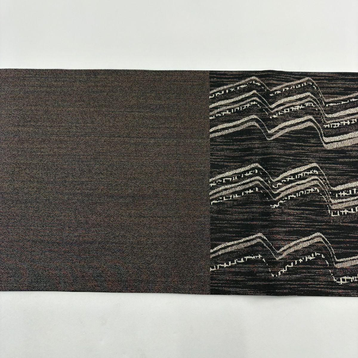 【美品】 袋帶 名品級 幾何圖案 條紋 焦茶 六通 純蠶絲