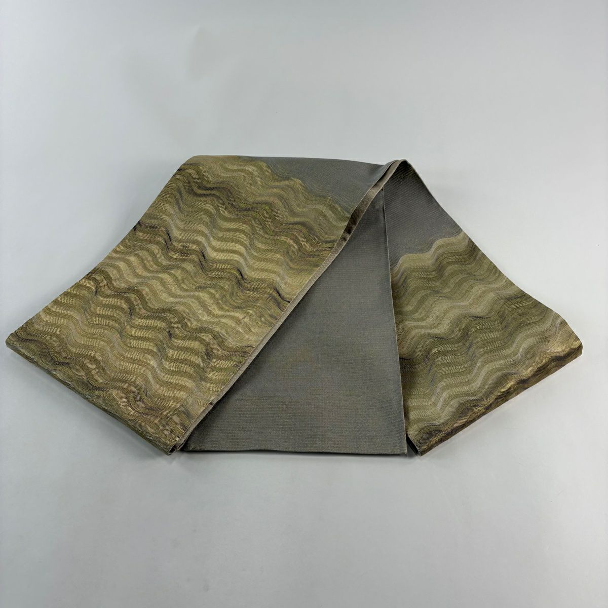 【美品】 袋帶 名品級 波 金絲 金色 大鼓圖案 純蠶絲
