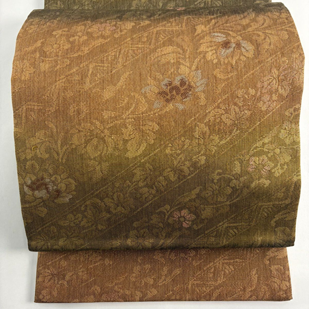 【美品】 袋帶 名品級 斜紋 草花紋紋 金金箔 茶 六通 純蠶絲