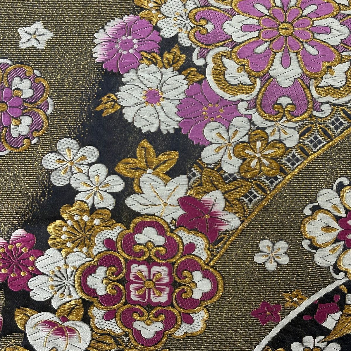【美品】 袋帶 秀品級 長版 華紋 草花紋紋 唐織 金金箔 黑 六通 純蠶絲