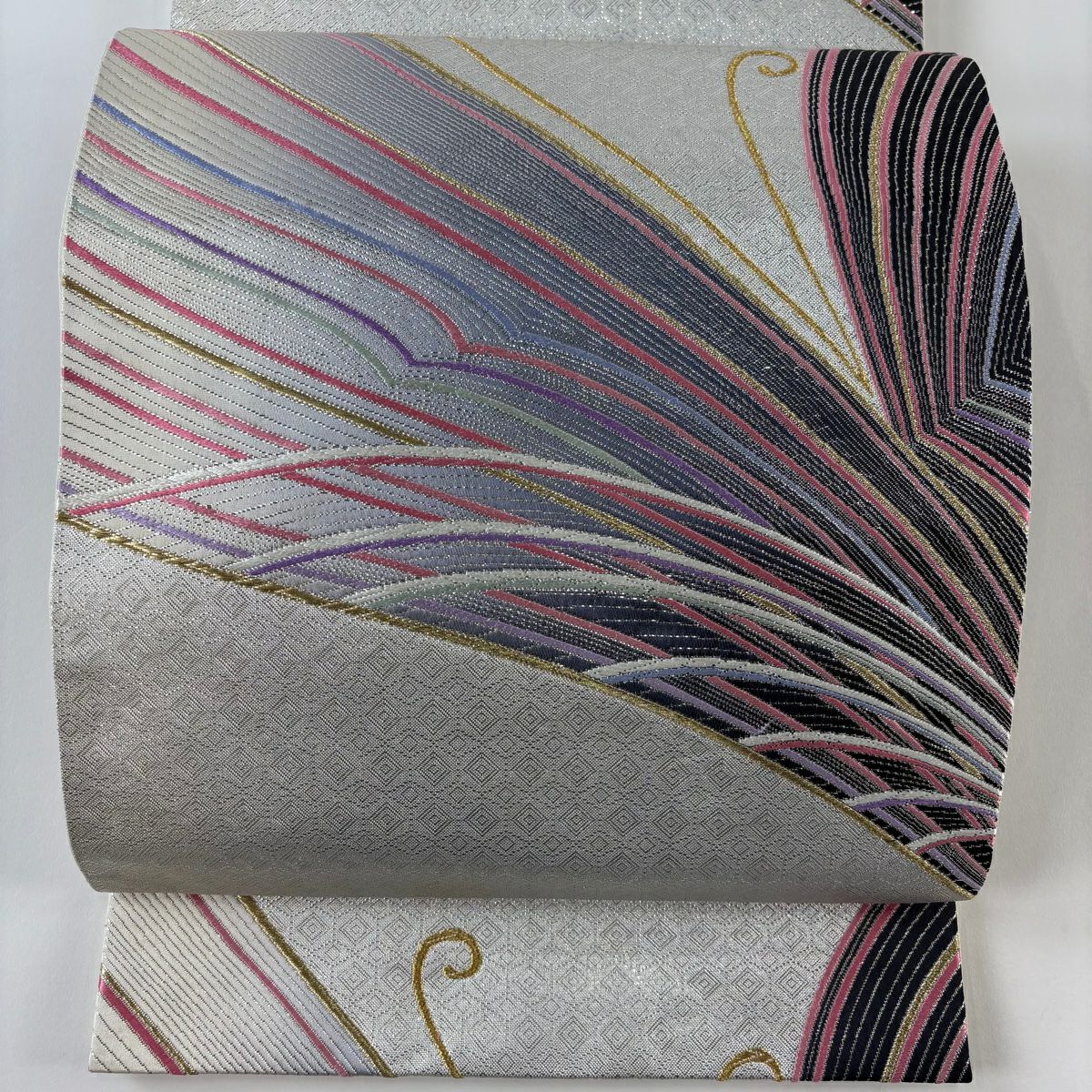 【美品】 袋帶 秀品級 幾何學圖案 入子菱 金絲 金金箔 銀色 六通 純蠶絲