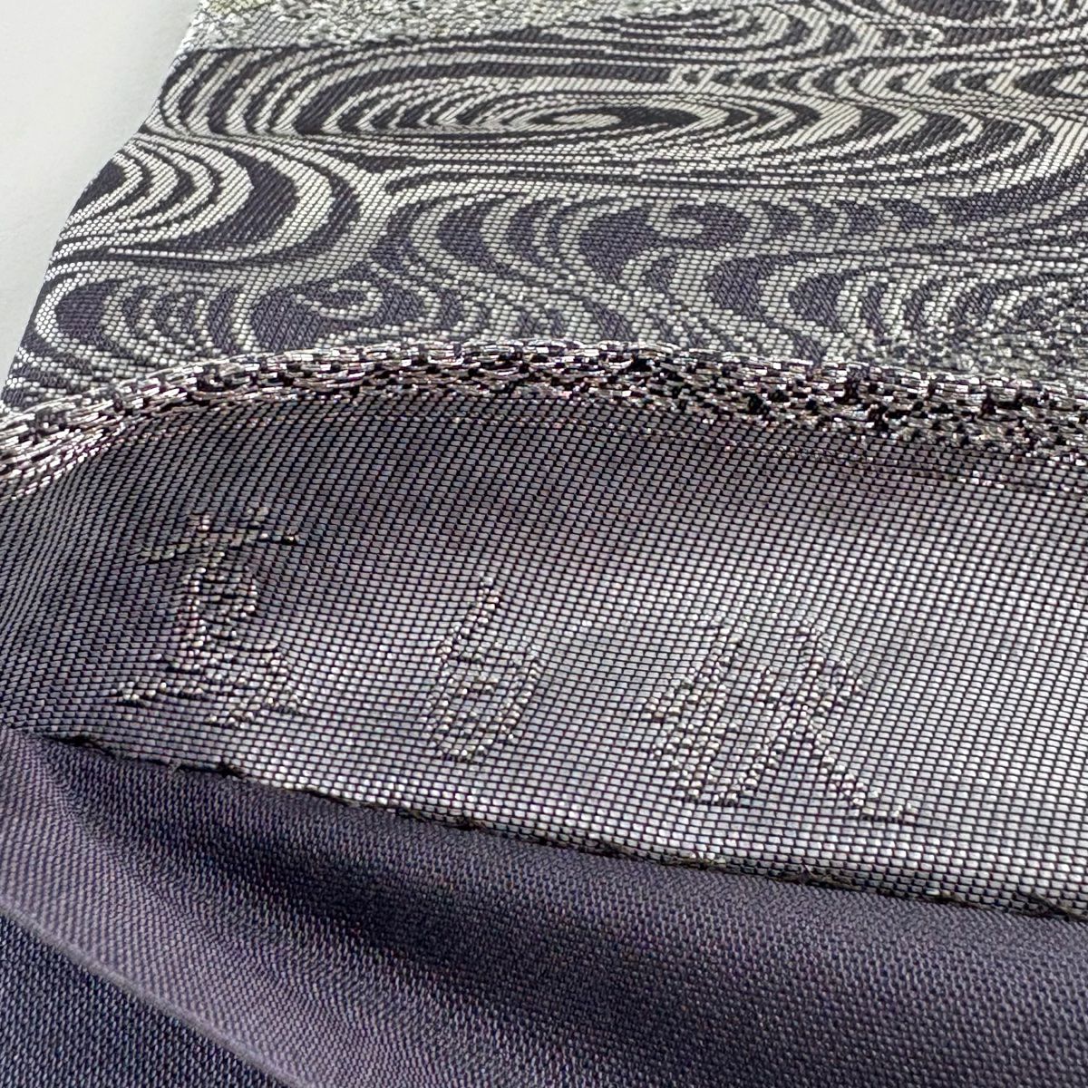 【美品】 袋帶 秀品級 松樹尾光琳 落款 菊花 文字文 金銀彩 刺繡 紫 六通 純蠶絲