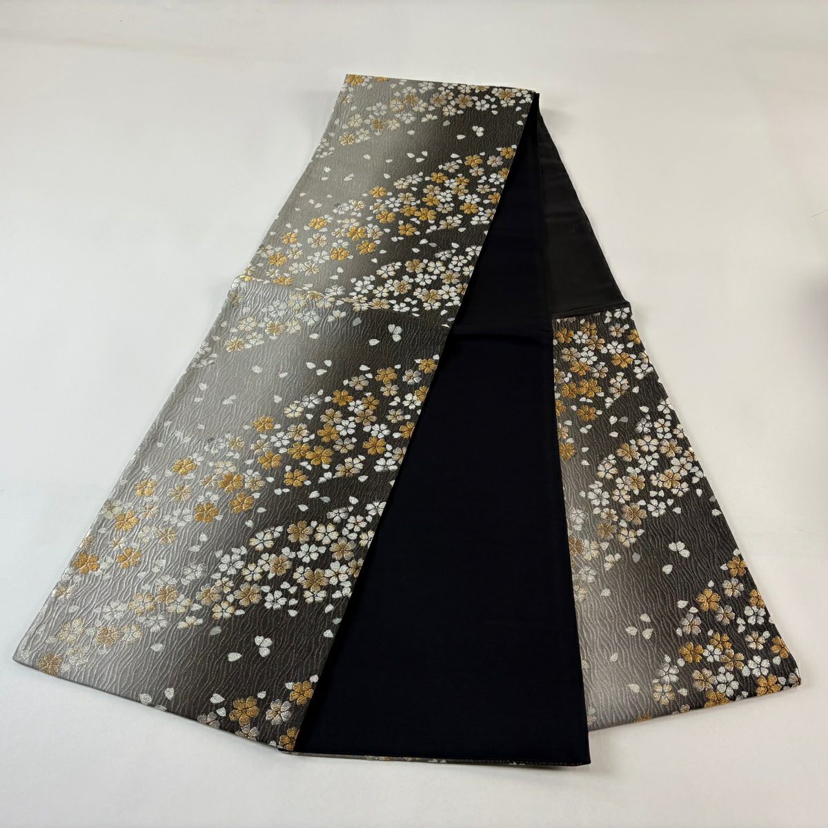 【美品】 袋帶 秀品級 櫻花花瓣 金金箔 金銀彩 墨色 六通 純蠶絲
