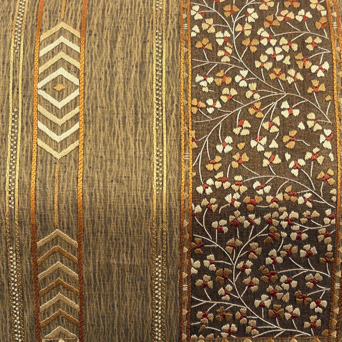 【美品】 袋帶 秀品級 草花紋 金糸 茶 お太鼓圖案 純蠶絲