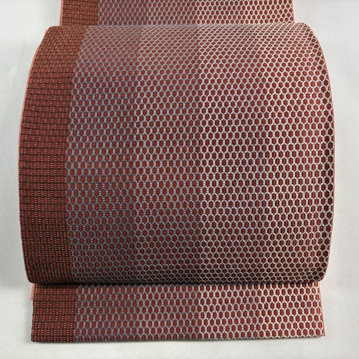 【美品】 袋帶 秀品級 龜甲 縞 金絲 茜 深紅 全通 純蠶絲