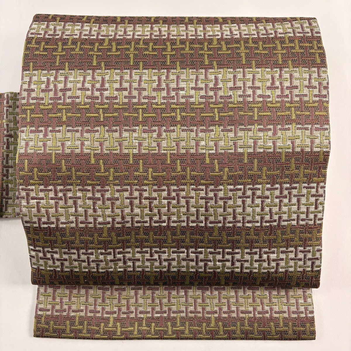 【美品】 名古屋帶 秀品級 幾何學 小豆 純蠶絲