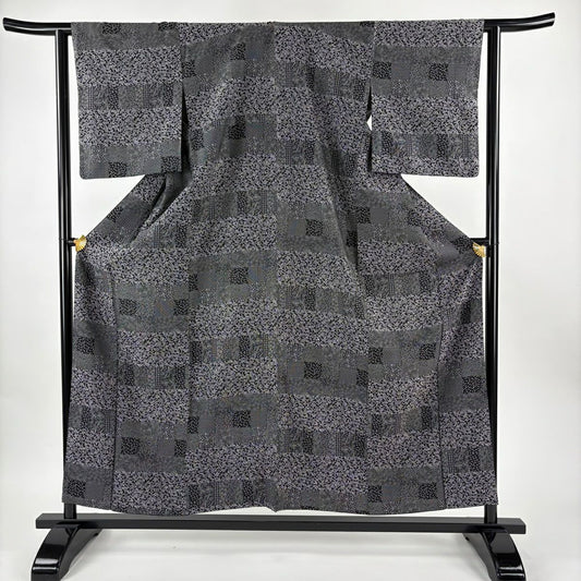 【美品】 小紋 身長156.5cm 袖長63cm S 雙層 胴抜 花唐草紋 生物 黑 純蠶絲 逸品級
