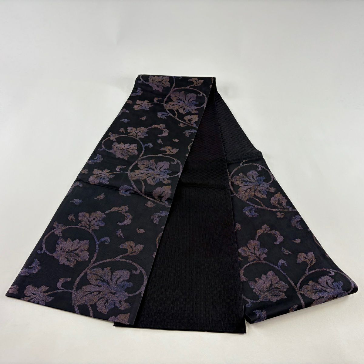 【美品】 袋帶 名品級 花唐草紋 墨 深藍 六通 純蠶絲