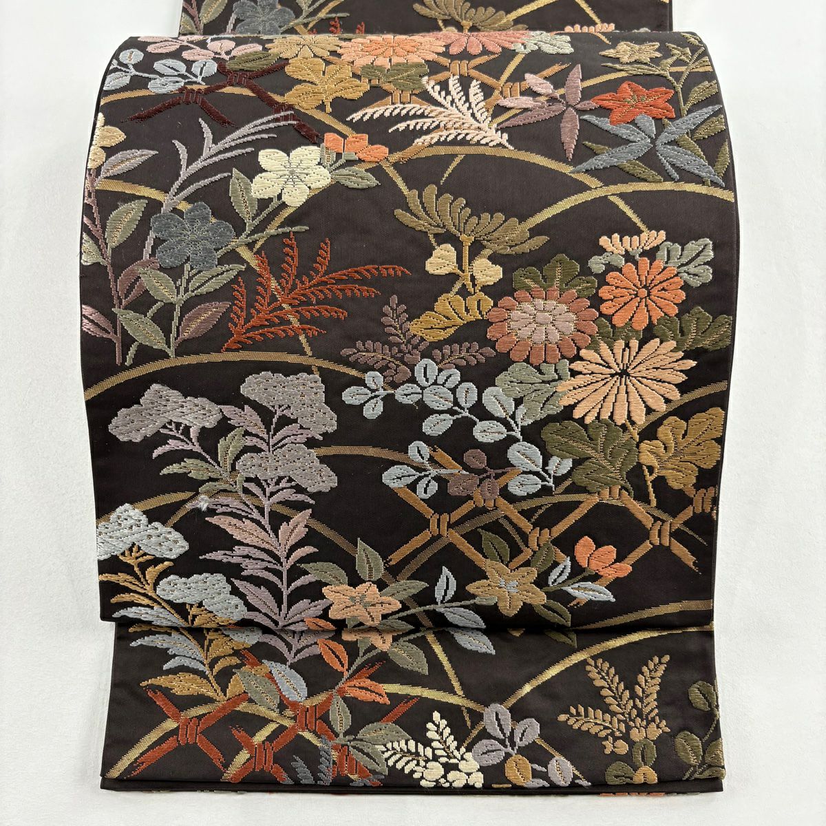 【美品】 袋帶 秀品級 秋草 芝 刺繡 金金箔 濃紫 六通 純蠶絲