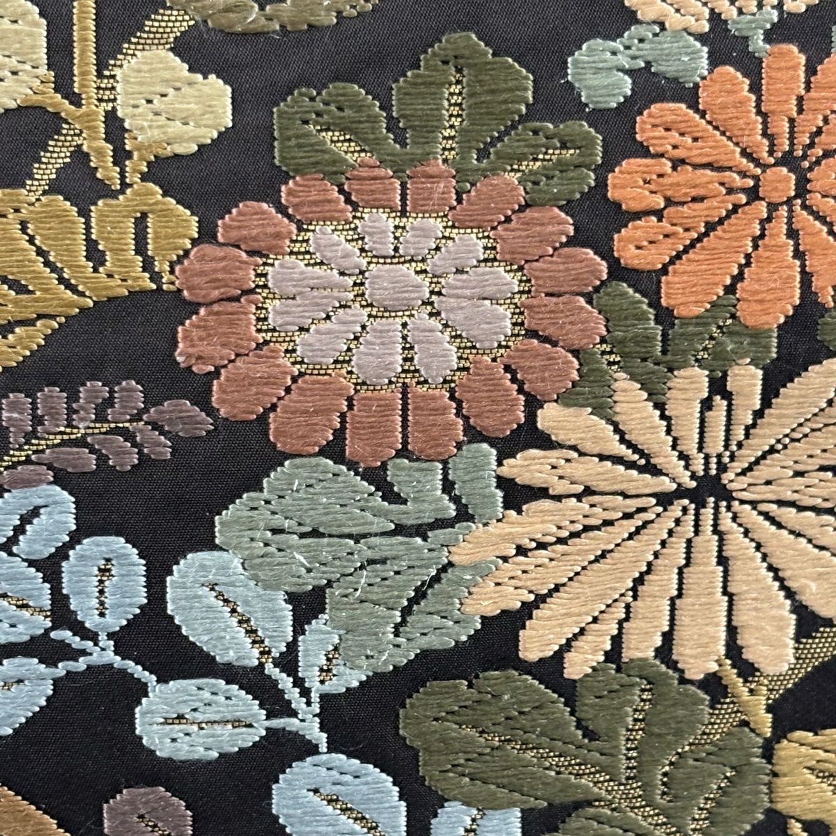 【美品】 袋帶 秀品級 秋草 芝 刺繡 金金箔 濃紫 六通 純蠶絲