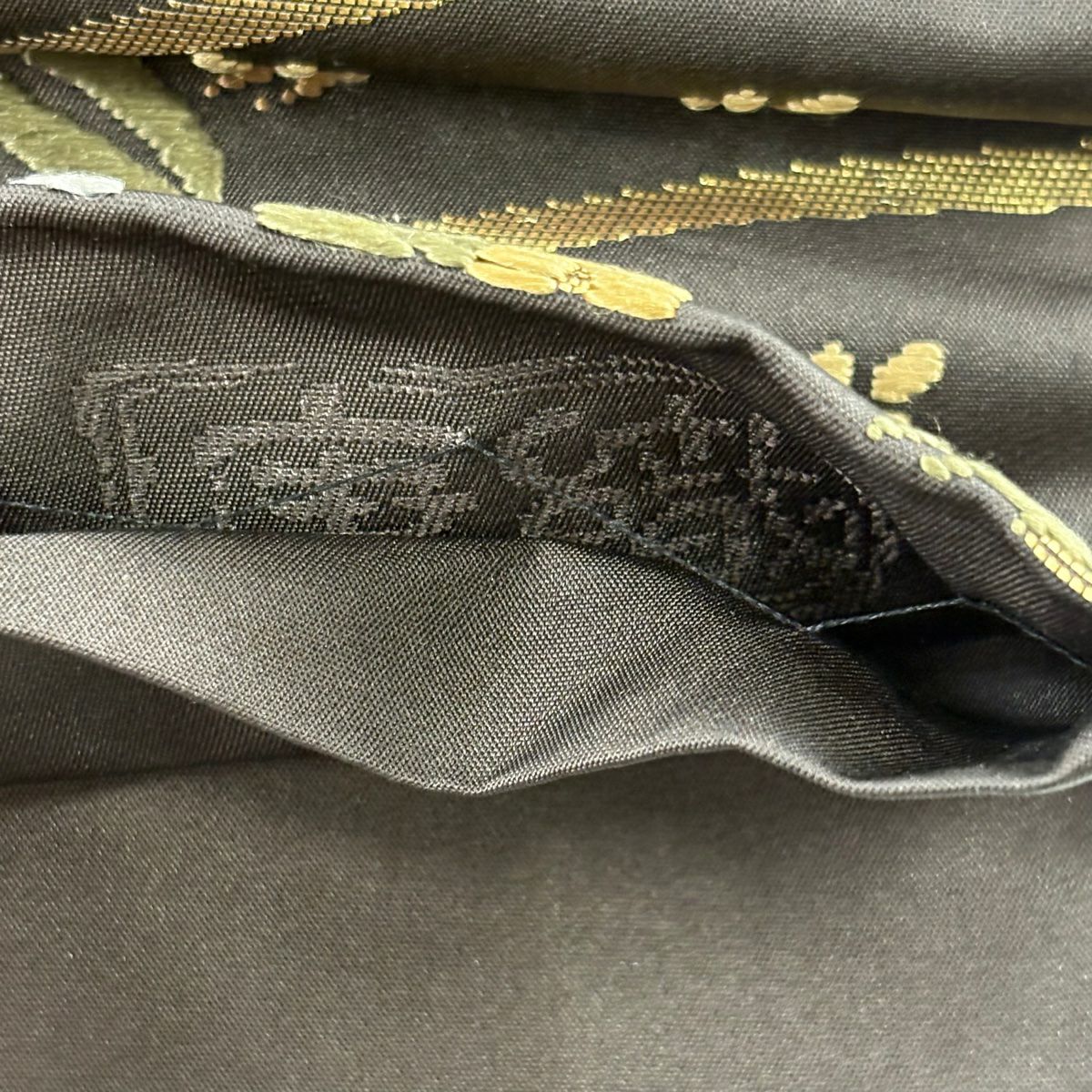 【美品】 袋帶 秀品級 秋草 芝 刺繡 金金箔 濃紫 六通 純蠶絲