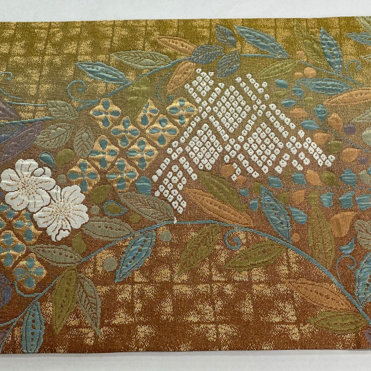 【美品】 袋帶 秀品級 草花紋紋 菱 金金箔 茶 六通 純蠶絲