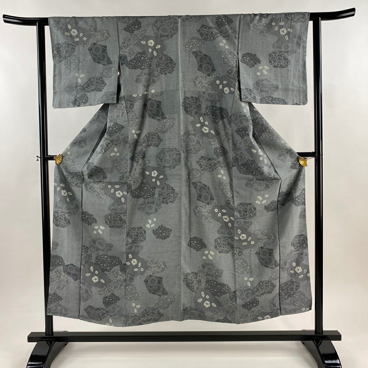 【美品】 小紋 身長152cm 袖長61cm S 雙層 紬織織 菊花 寄花紋 絞染紬織織 灰色 純蠶絲 秀品級