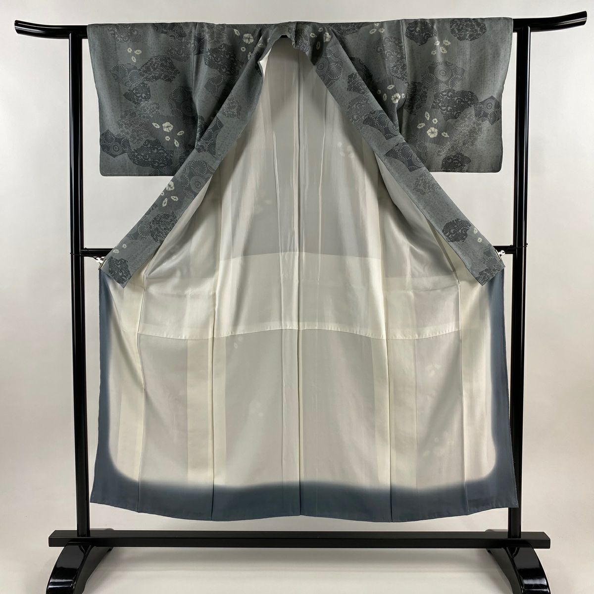 【美品】 小紋 身長152cm 袖長61cm S 雙層 紬織織 菊花 寄花紋 絞染紬織織 灰色 純蠶絲 秀品級