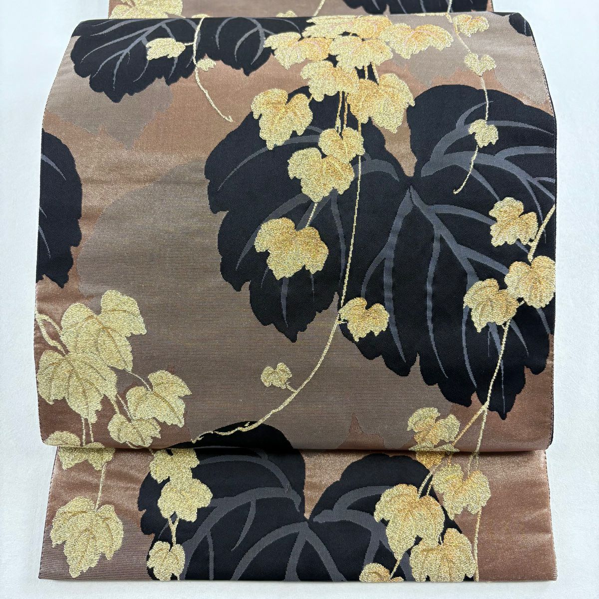 【美品】 袋帶 名品級 葉柄 蔦 金糸 金金箔 茶 六通 純蠶絲