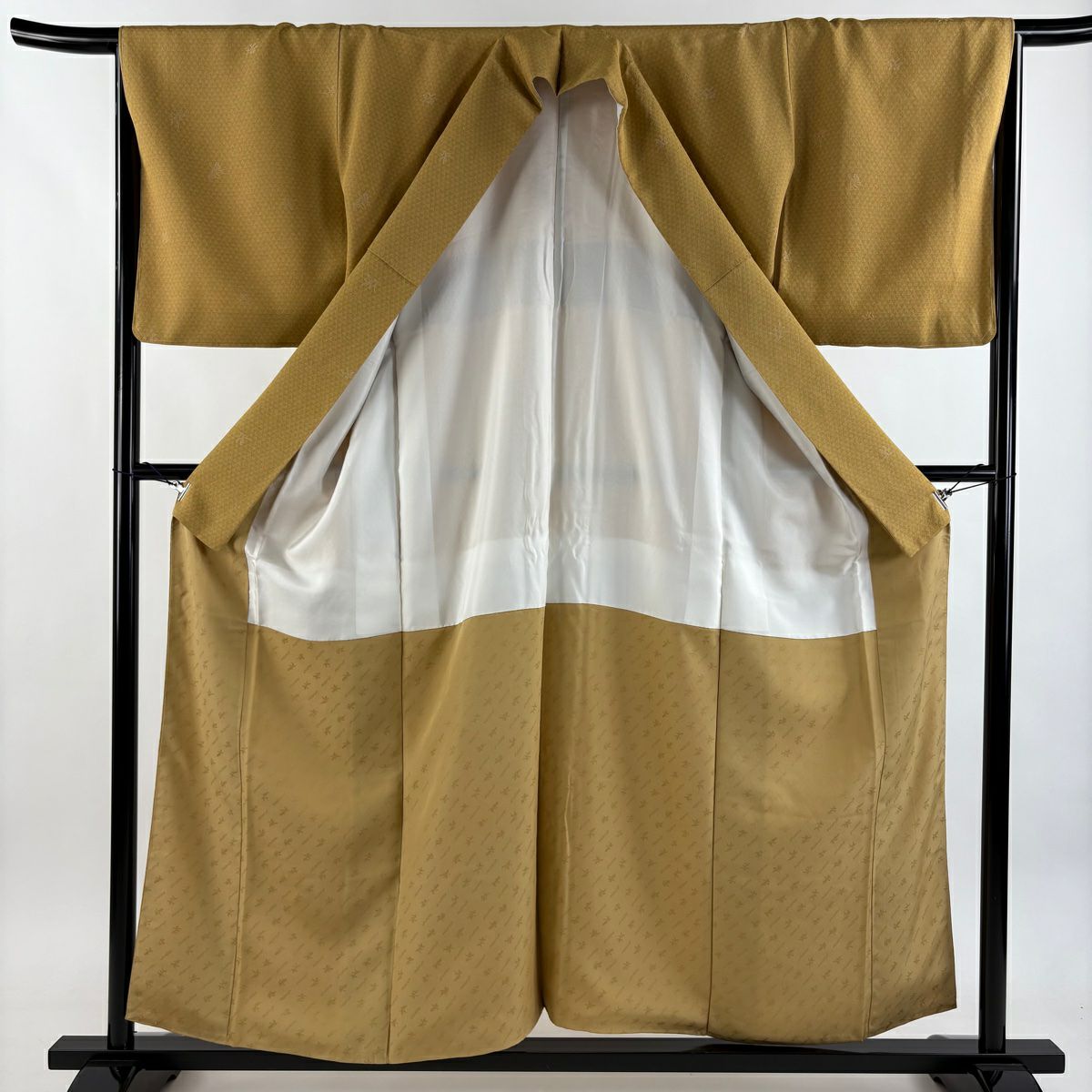 【美品】 小紋 身長156cm 袖長66cm M 雙層 落款あり 草花紋紋 黃土 純蠶絲 秀品級