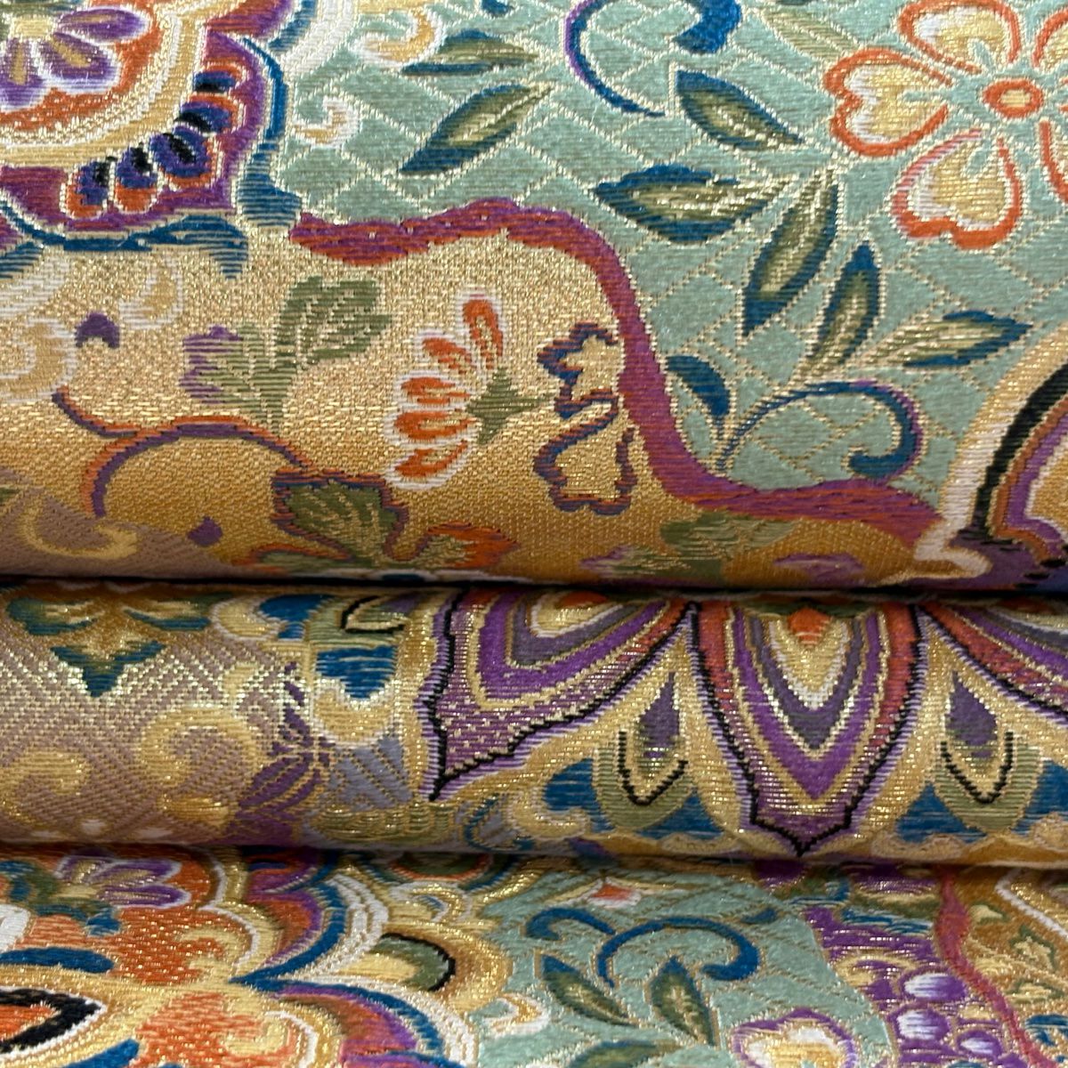 【美品】 袋帶 逸品級 王朝道長華紋 花唐草紋 金金箔 金色 六通 純蠶絲