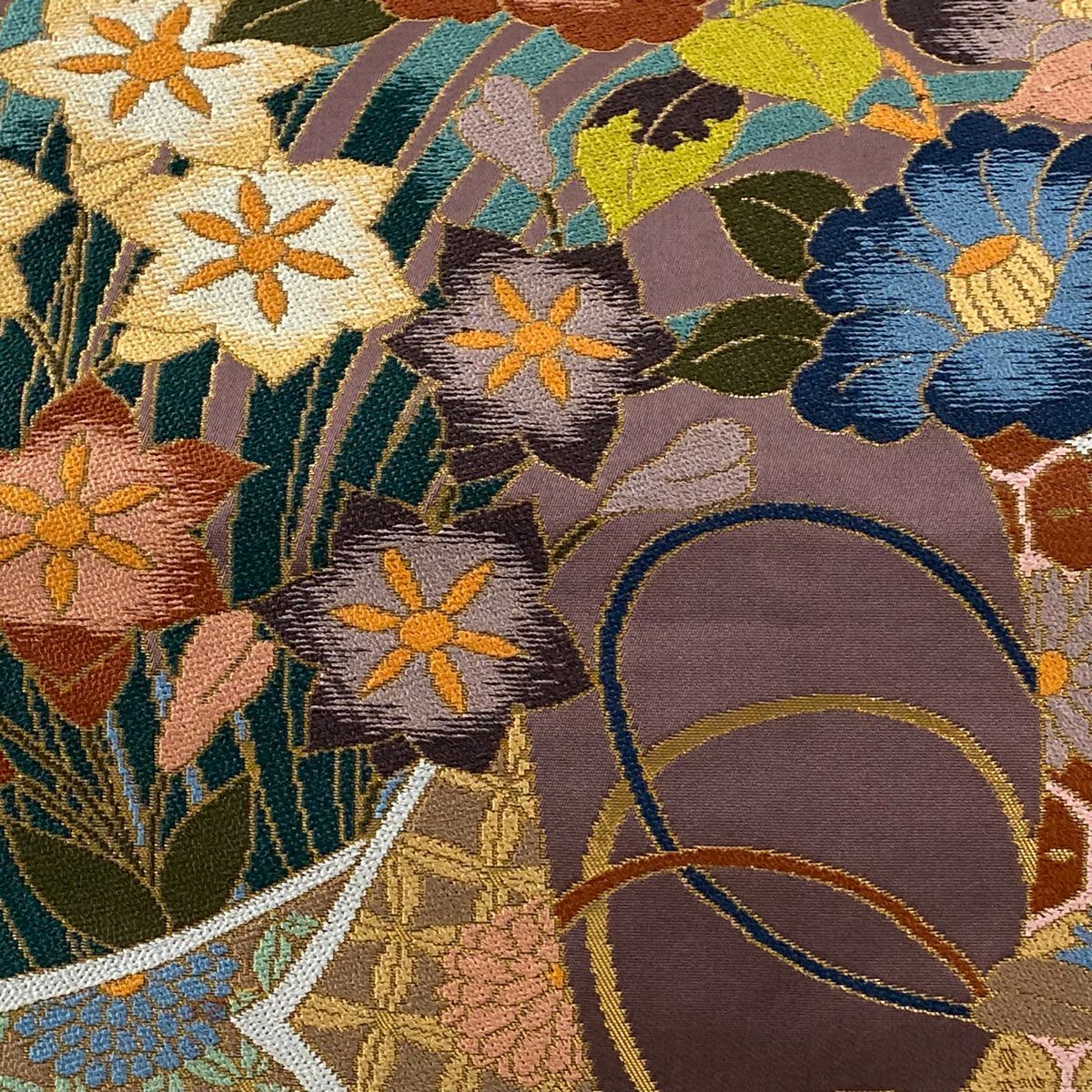 【美品】 袋帶 逸品級 白綾苑大庭 落款あり 關西仕立 花束 金金箔 灰紫 六通 純蠶絲