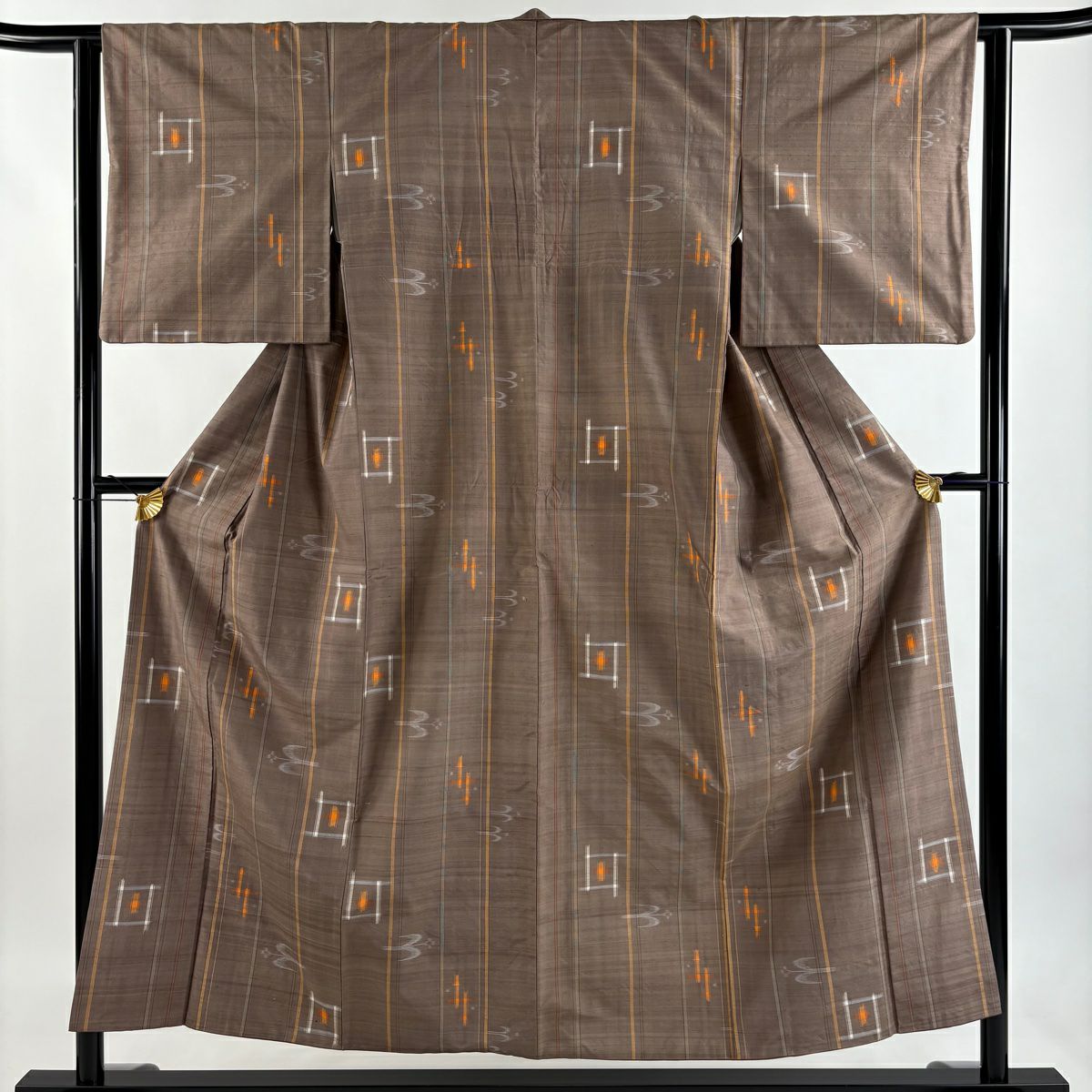 【美品】 紬織 身長153.5cm 袖長62cm S 雙層 琉球本紬織 證書齊全 燕紋 縞紋 灰茶 純蠶絲 逸品級