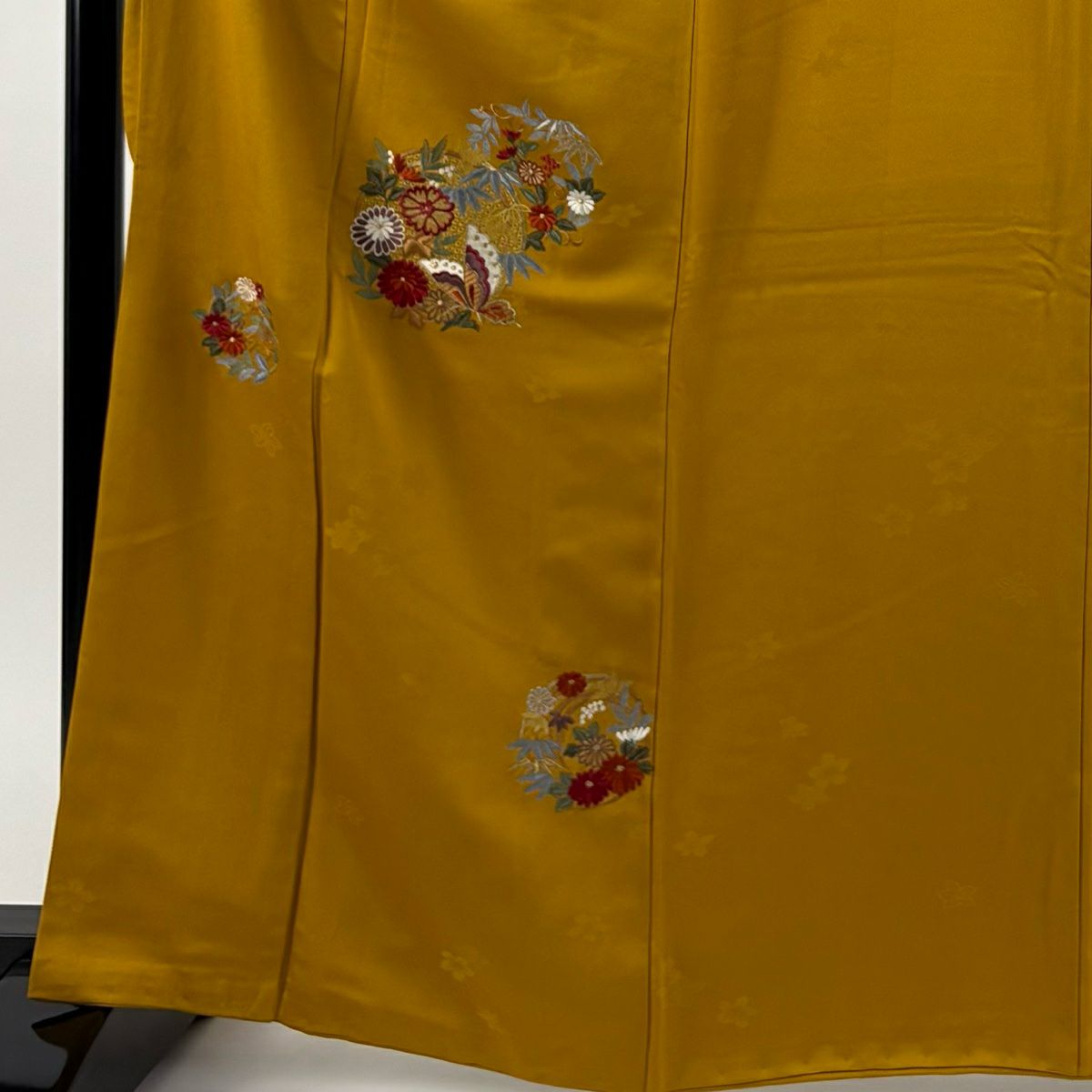 振袖禮服 身長163cm 袖長64cm M 雙層 花丸紋 蝴蝶 刺繡 金線 山吹 純蠶絲 優品級
