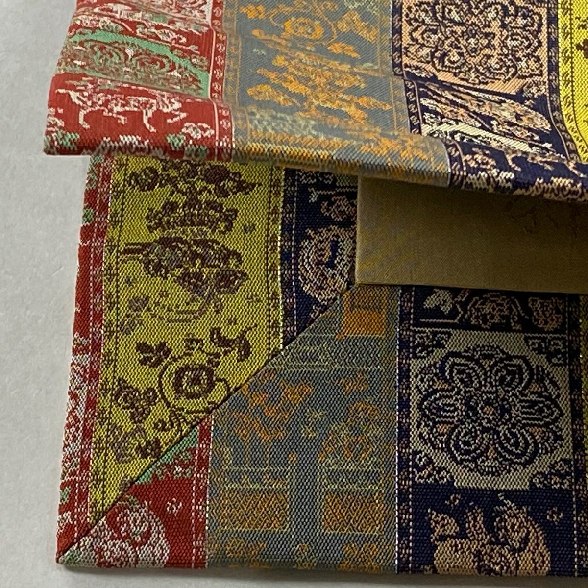 【美品】 開口名古屋帶 逸品級 龍村美術織物 建築物 鳥 金絲 銀絲 芥末色 純蠶絲