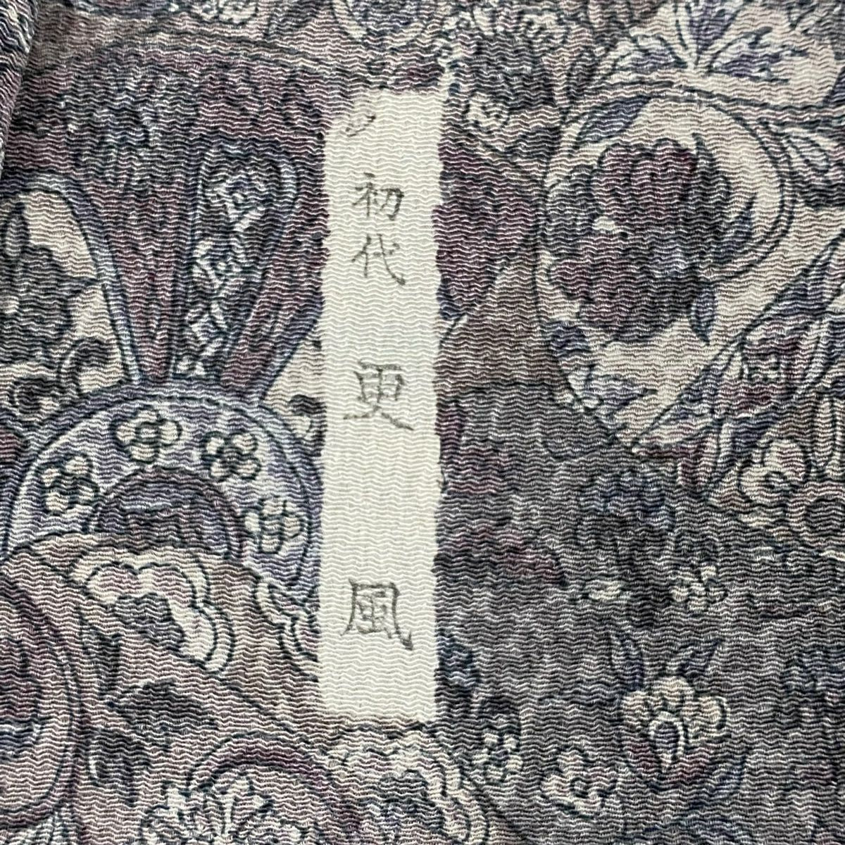 【美品】 小紋 身長157cm 袖長65cm M 雙層 大和 落款 草花紋 有職紋樣 縮緬 灰色 純蠶絲 秀品級