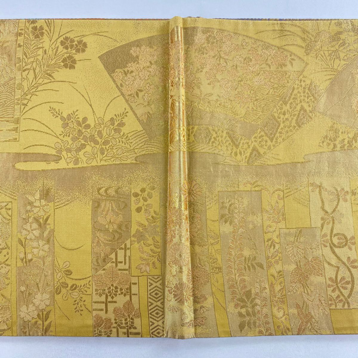 【美品】袋帶 名品級 扇子面 草花紋 金糸 金金箔 淺綠 お太鼓圖案 純蠶絲