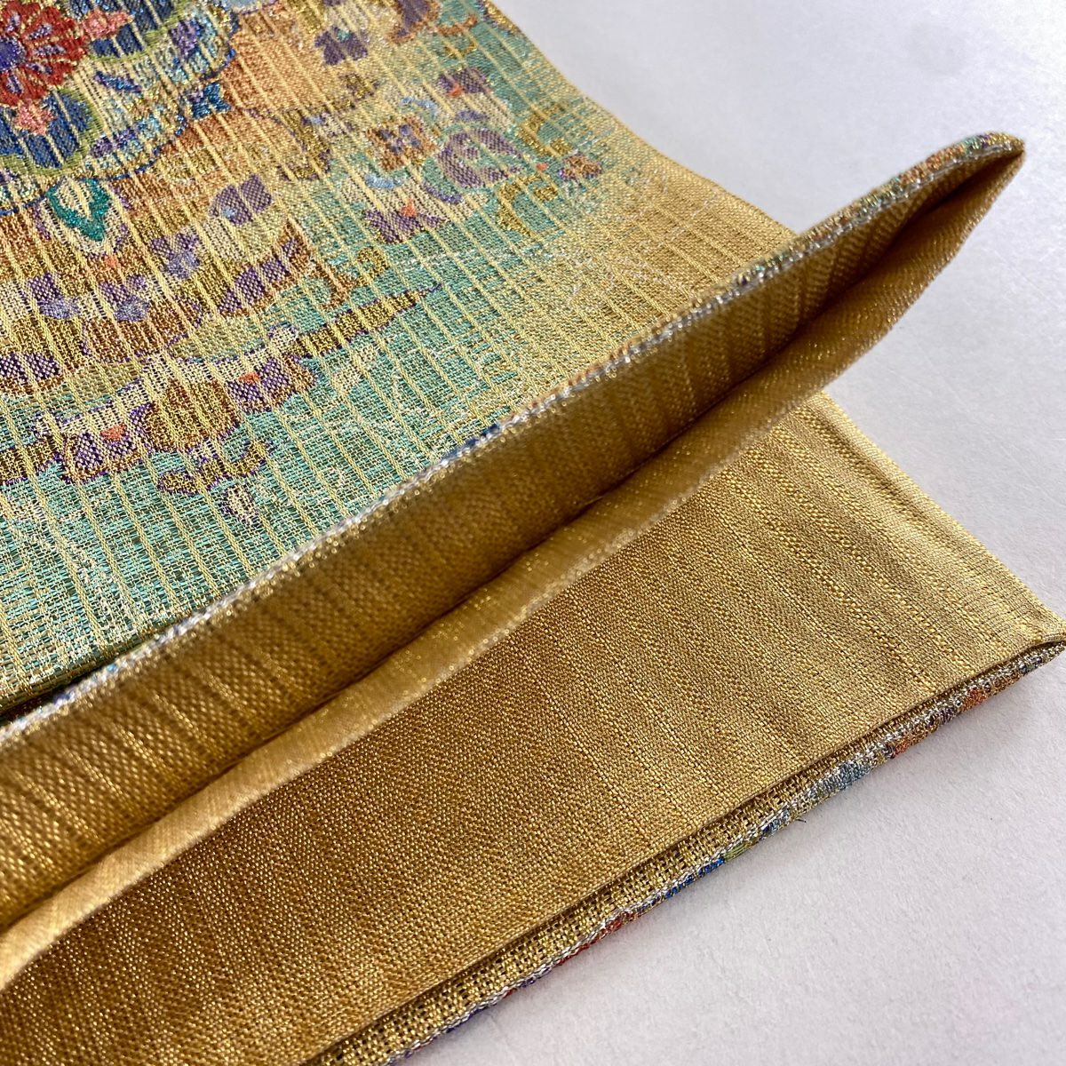 【美品】 袋帶 名品級 振袖禮服禮服用 華紋 花唐草紋 金絲 金金箔 金 六通 純蠶絲