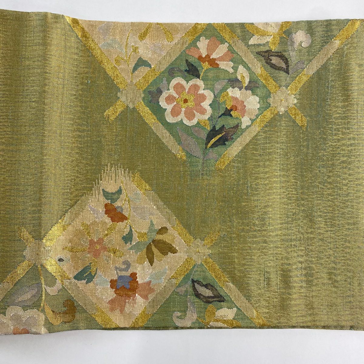【美品】 袋帶 秀品級 關西仕立 草花紋 斜格 金絲 金金箔 金色 大鼓圖案 純蠶絲