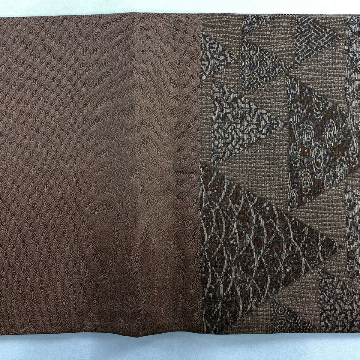 【美品】 袋帶 秀品級 有職紋樣 雪芝 焦茶 六通 純蠶絲