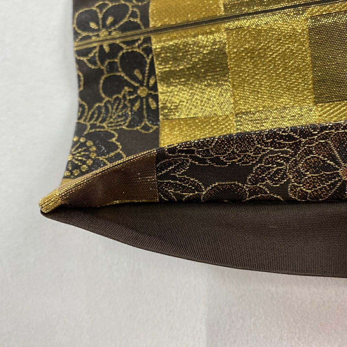 【美品】 袋帶 秀品級 草花紋紋 市松樹 金金箔 金絲 黑 六通 純蠶絲