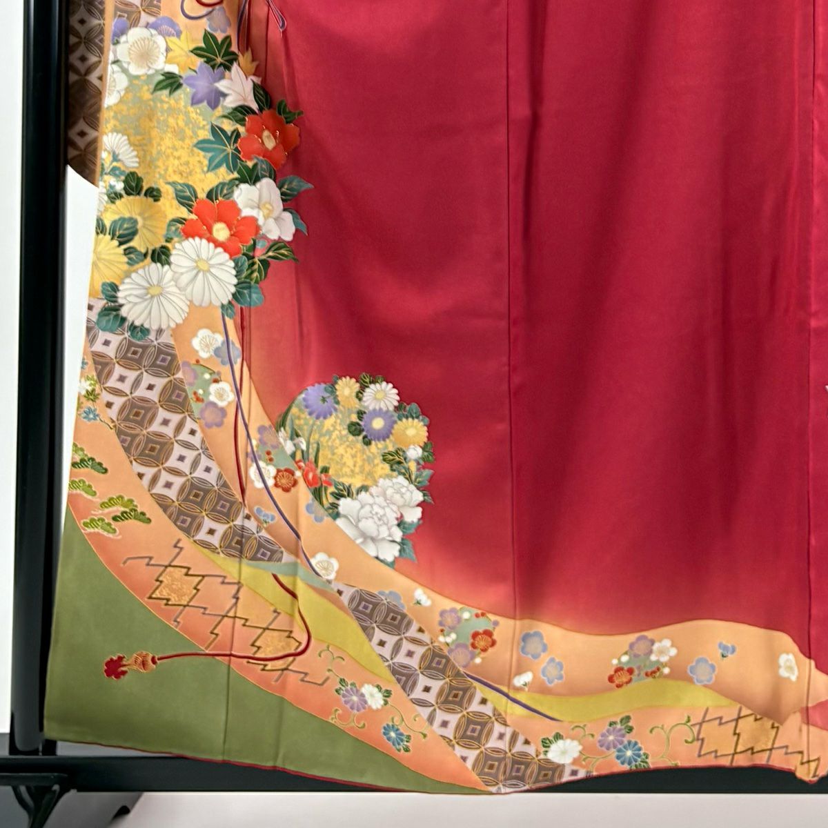 振袖禮服 身長158cm 袖長67cm M 雙層 落款 菊花 七寶紋 金金箔 金銀彩 深紅 純蠶絲 優品級
