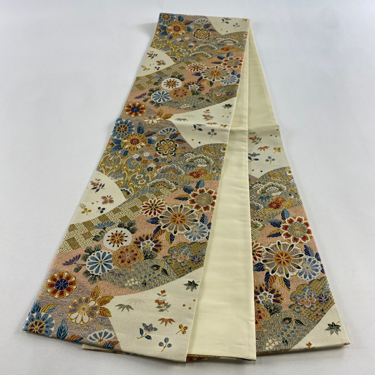 【美品】 袋帶 秀品級 松樹竹子梅花 寶盡くし 金絲 金金箔 米色 六通 純蠶絲