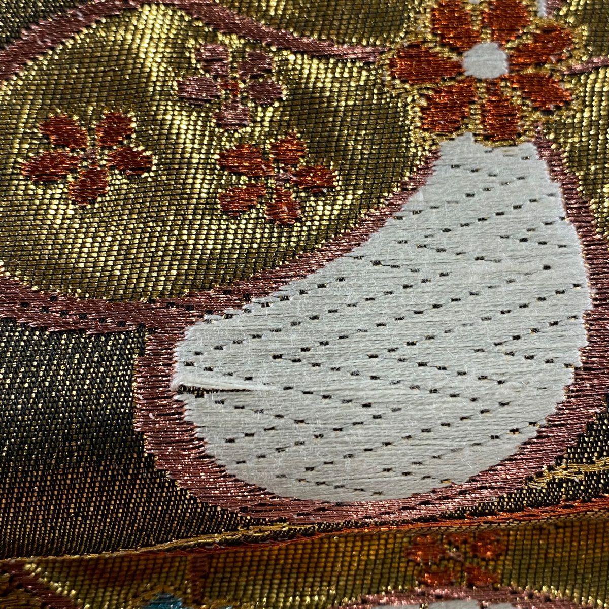 【美品】 袋帶 秀品級 花 笹 刺繡 金線 黑 六通 純蠶絲
