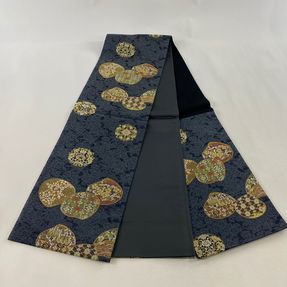 【美品】 袋帶 秀品級 貝合草花紋 金絲 刺繡 青灰 深藍色 六通 純蠶絲