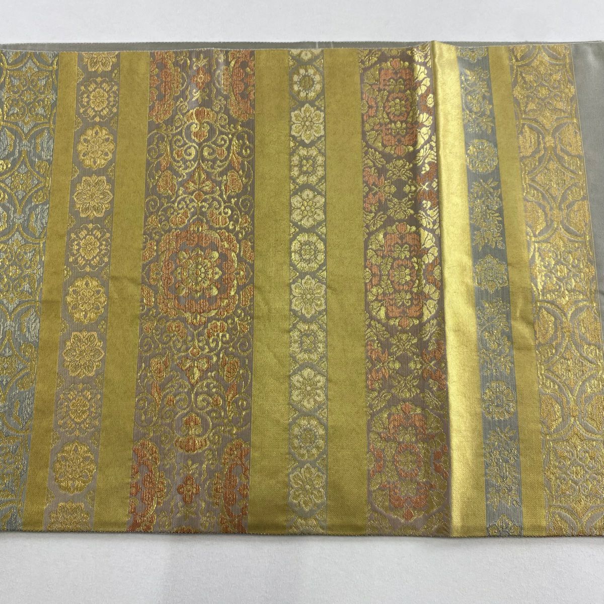 【美品】 袋帶 秀品級 明日香間道 本金金箔 金絲 金色 大鼓圖案 純蠶絲