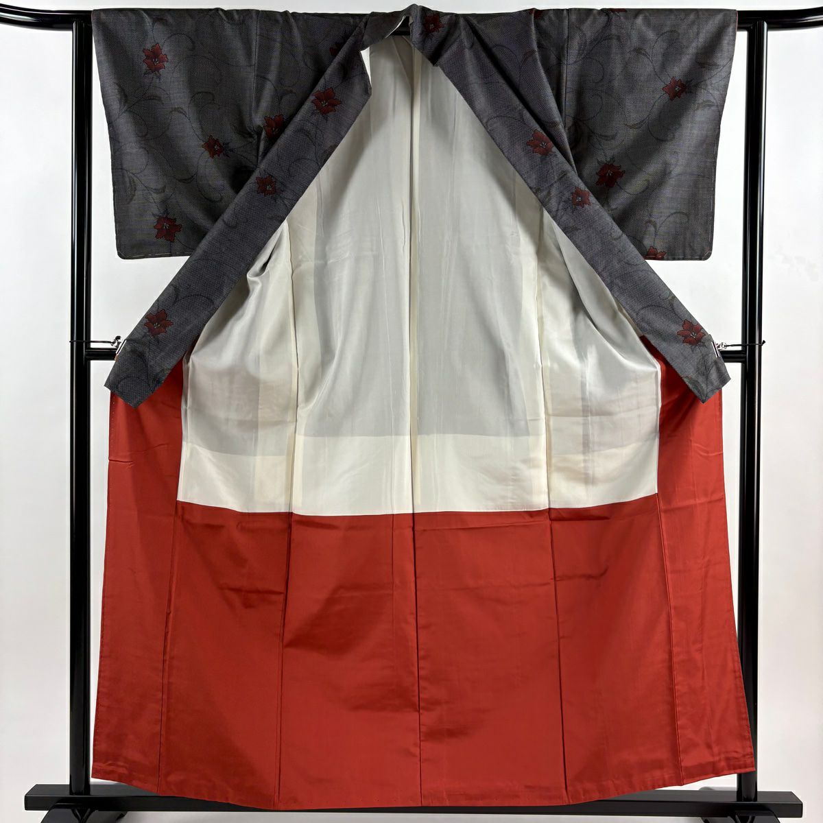 【美品】 大島紬織 身長158.5cm 袖長61.5cm S 雙層 證書附帶 花唐草紋 黑灰 純蠶絲 優品級