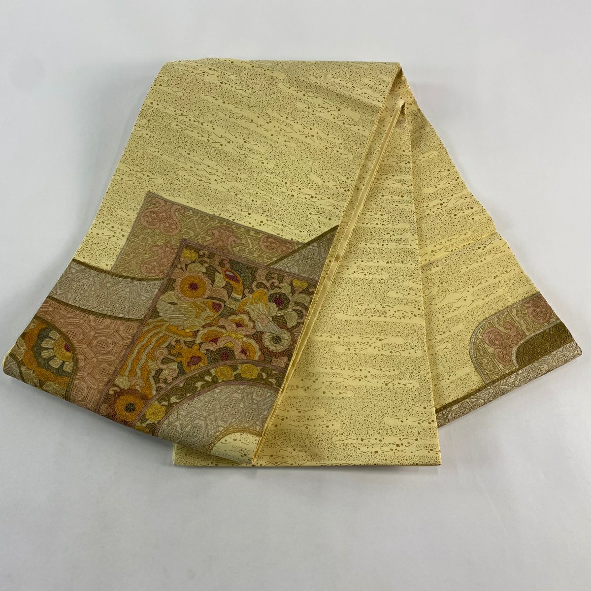 【美品】 袋帶 名品級 鳳凰 草花紋 金彩裝飾 刺繡 淺黃 お太鼓圖案 純蠶絲