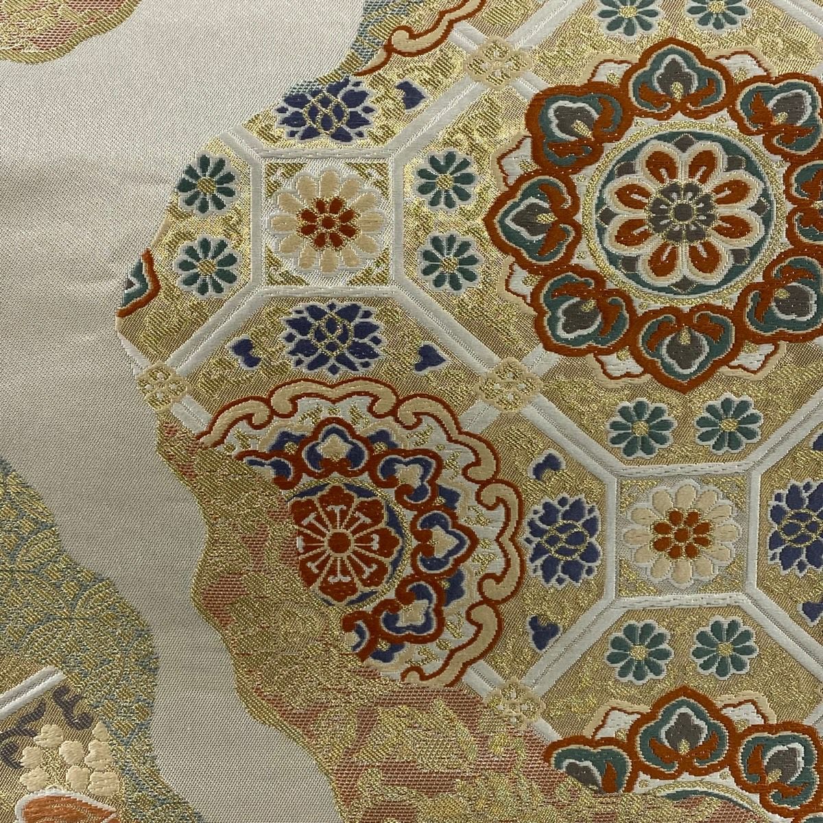 【美品】 袋帶 秀品級 華紋 道長取 金絲 金金箔 米色 六通 純蠶絲