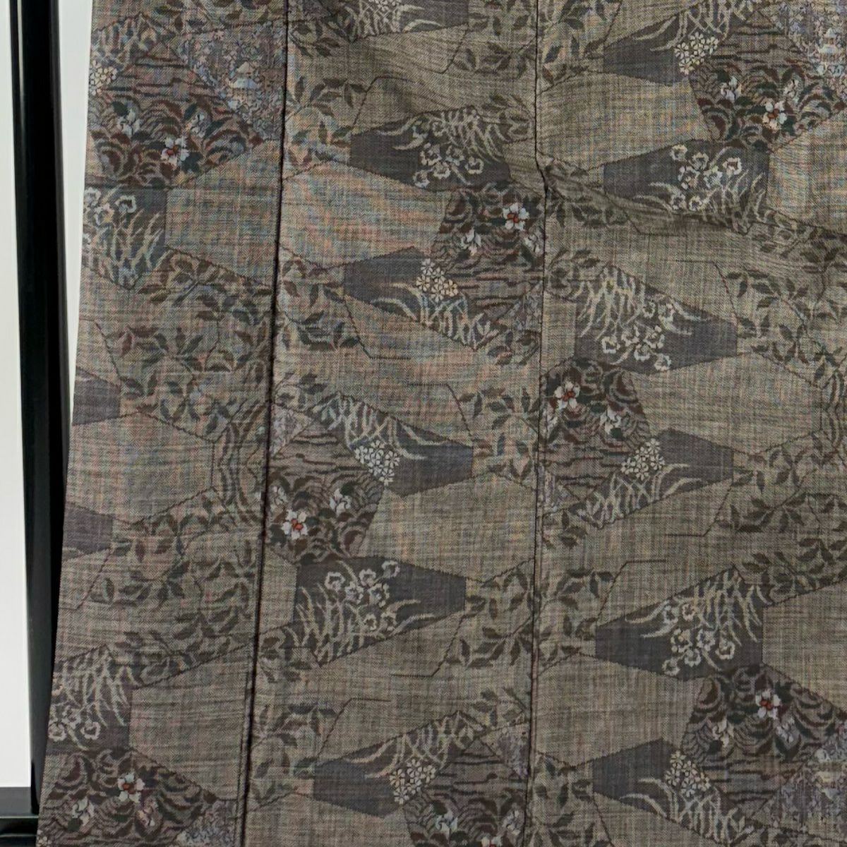 【美品】 紬織 身長163.5cm 袖長64cm M 雙層 草花紋紋 幾何圖案 焦茶 純蠶絲 秀品級