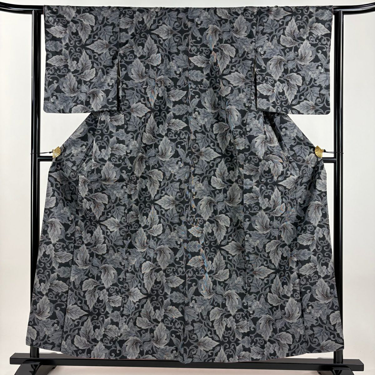 【美品】 紬織 身長157cm 袖長63cm S 雙層 葡萄唐草紋 墨 黑 純蠶絲 秀品級