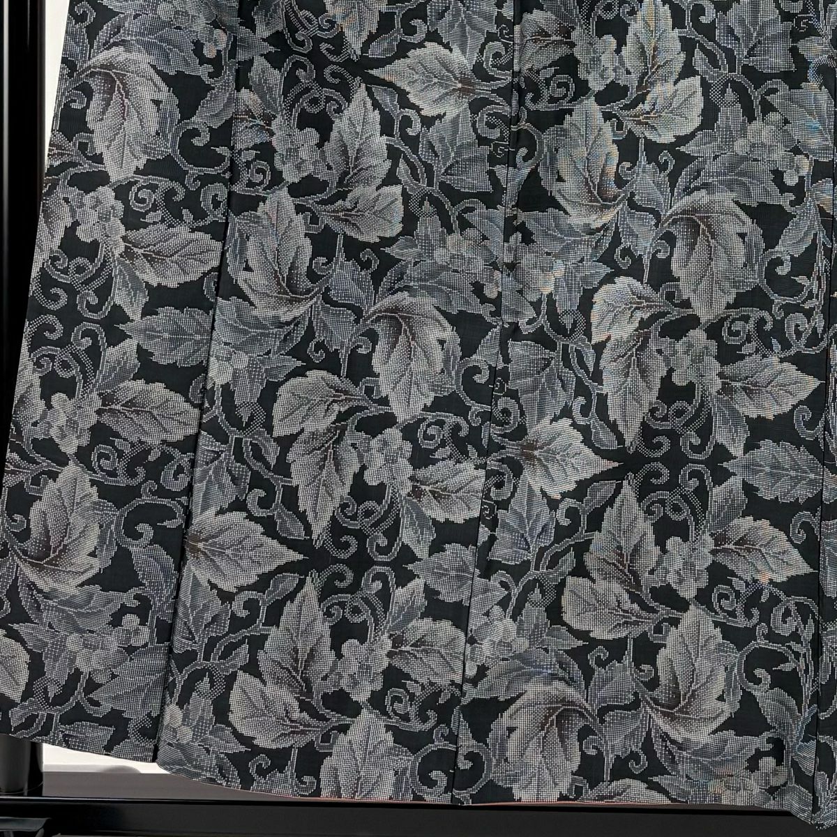 【美品】 紬織 身長157cm 袖長63cm S 雙層 葡萄唐草紋 墨 黑 純蠶絲 秀品級