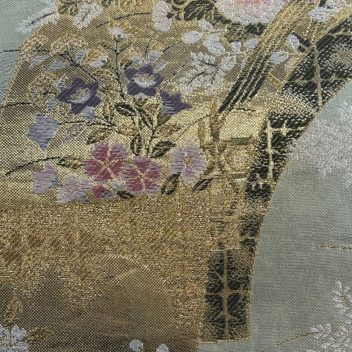 【美品】 袋帶 秀品級 大和 草花紋 扇子面 金金箔 刺繡 淺綠 六通 純蠶絲