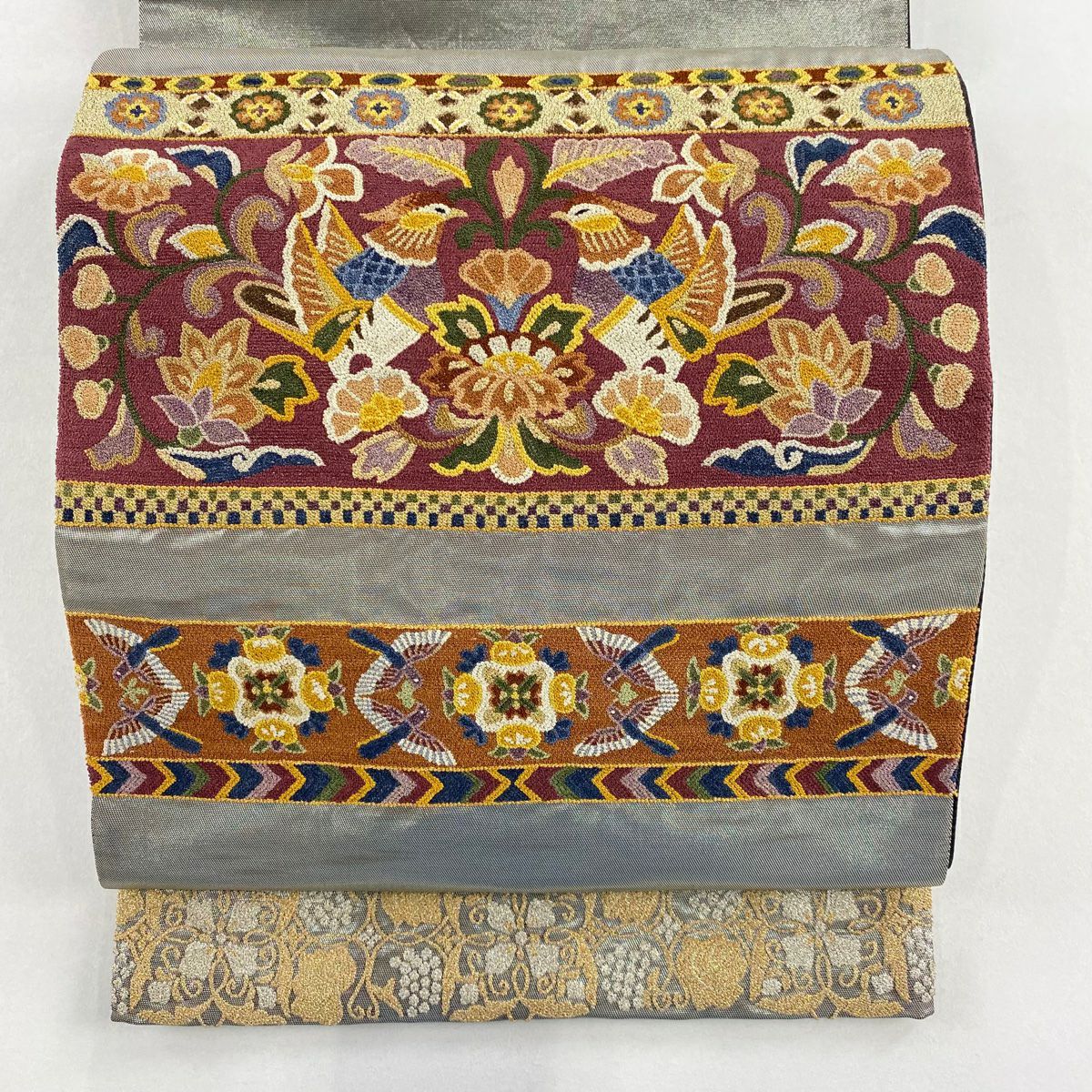 袋帶 逸品級 向鳥文 草花紋紋 相良刺繡 金金箔 銀 お太鼓圖案 純蠶絲