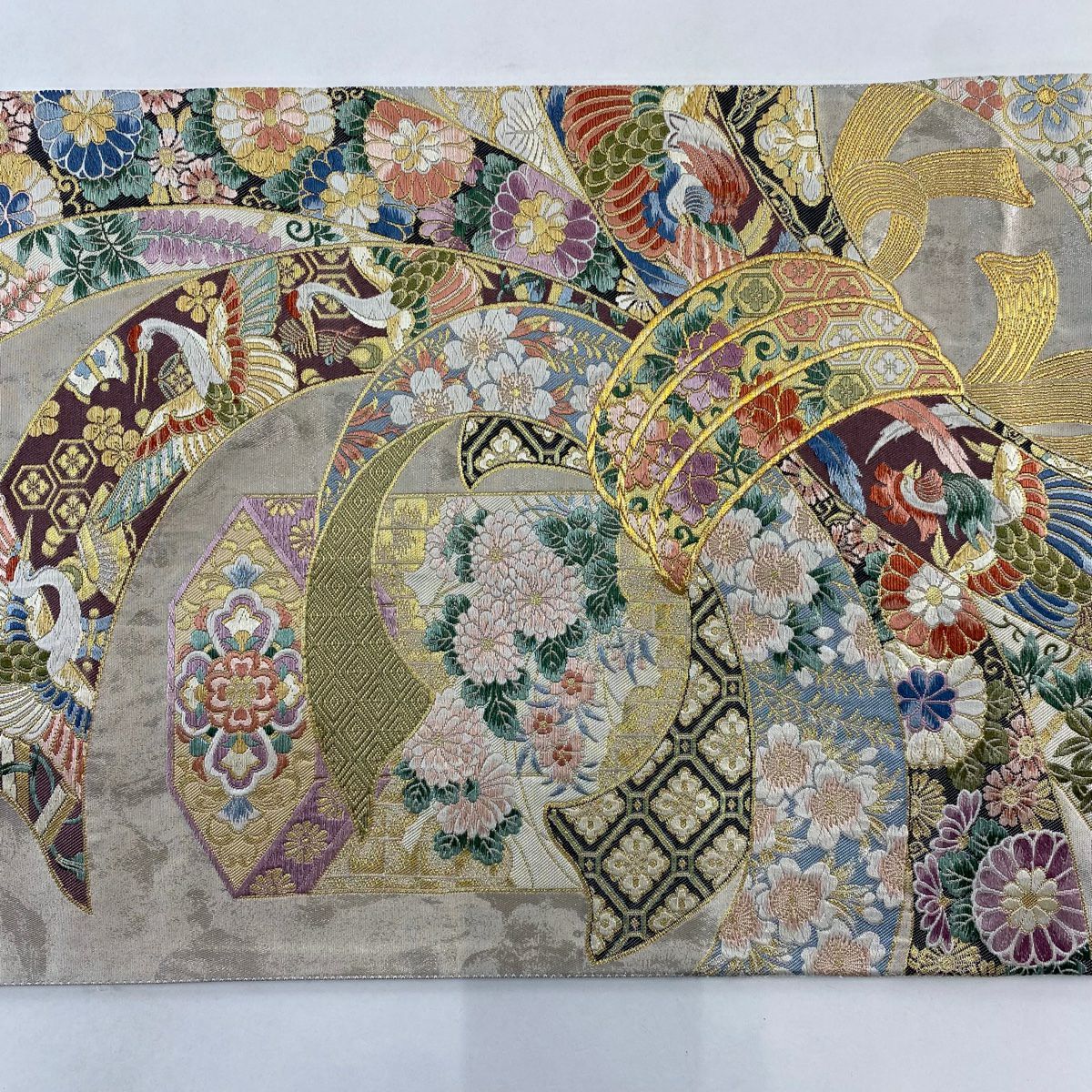 【美品】 袋帶 秀品級 束捲熨斗紋 花鳥 金銀線 金金箔 米色 大鼓圖案 純蠶絲