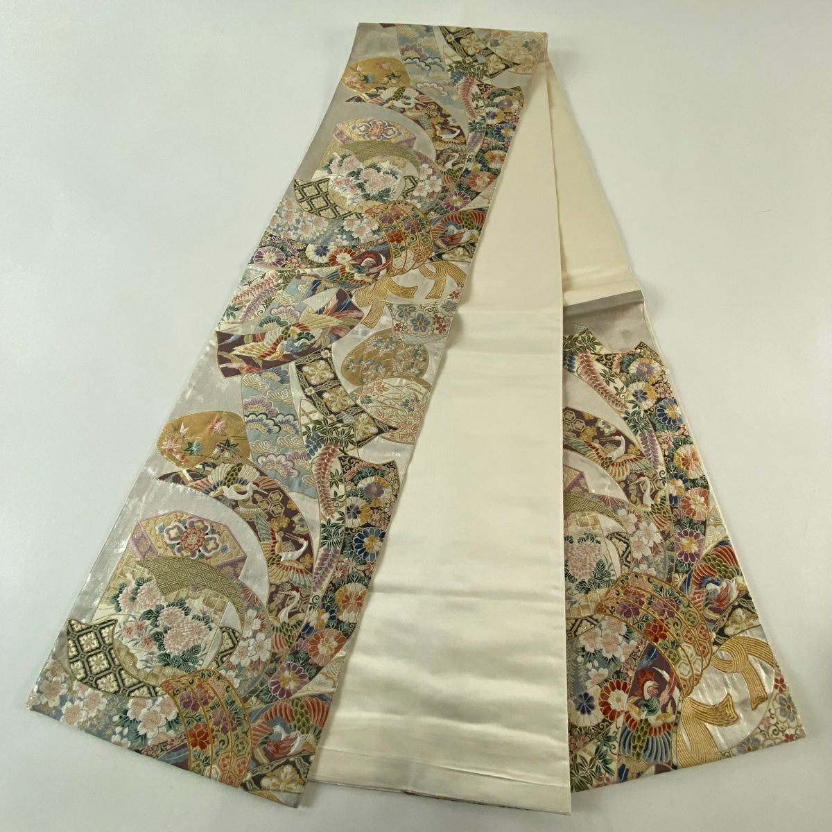 【美品】 袋帶 秀品級 束捲熨斗紋 花鳥 金銀線 金金箔 米色 大鼓圖案 純蠶絲