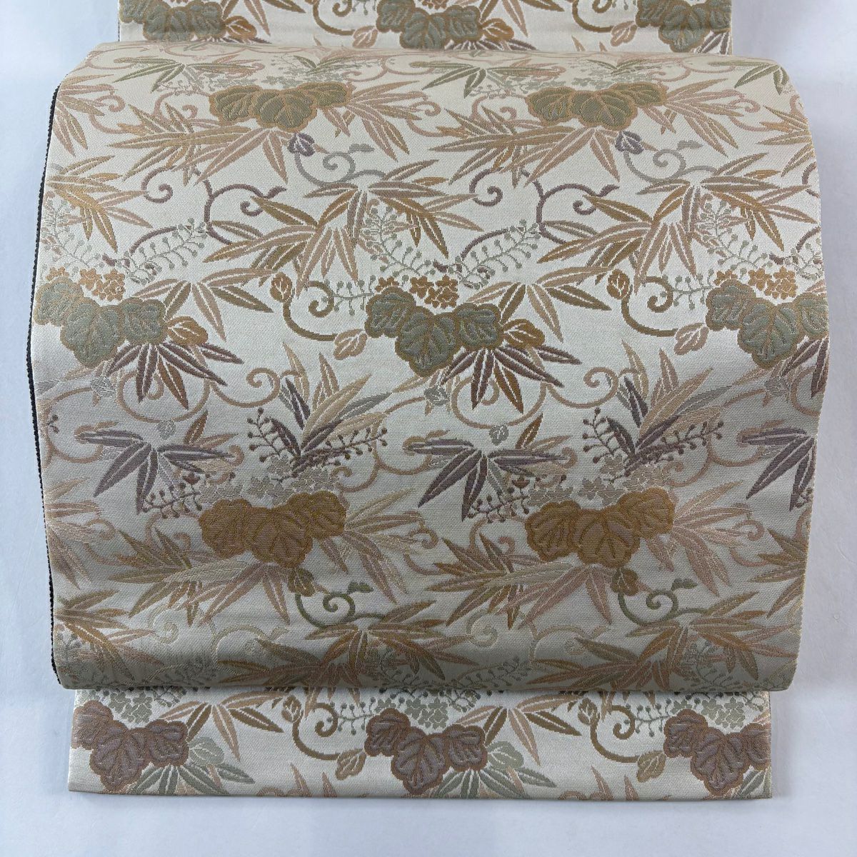 【美品】 袋帶 名品級 金金箔屋清兵衛 落款あり 明治後期 裂地圖案 草木染 桐竹子唐草紋紋 米色 六通 純蠶絲