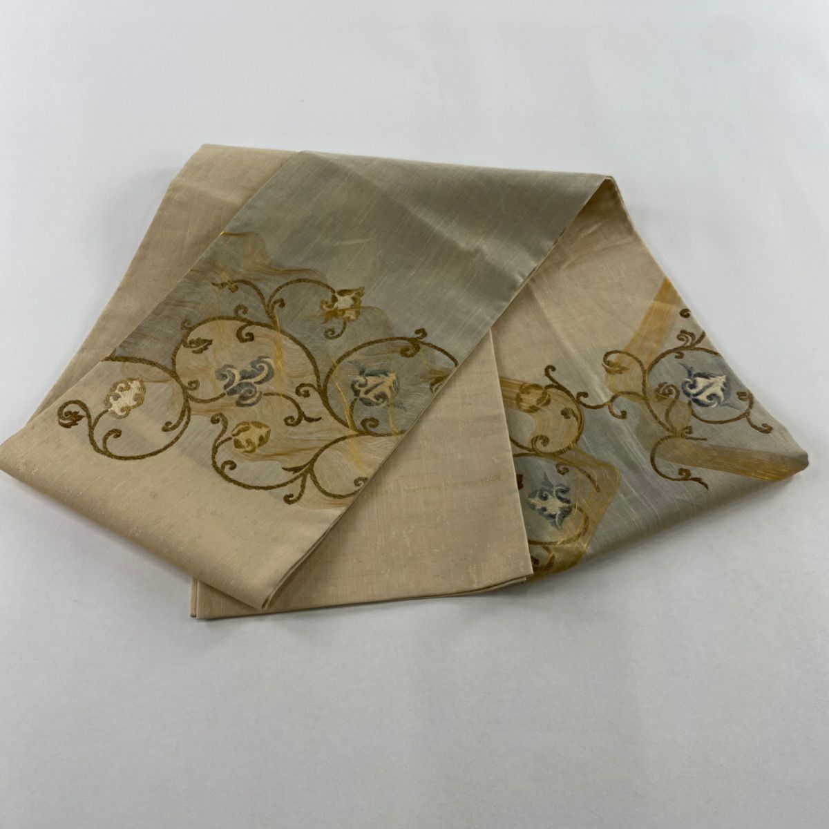【美品】袋帶 名品級 花唐草紋 金絲 米色 大鼓圖案 純蠶絲